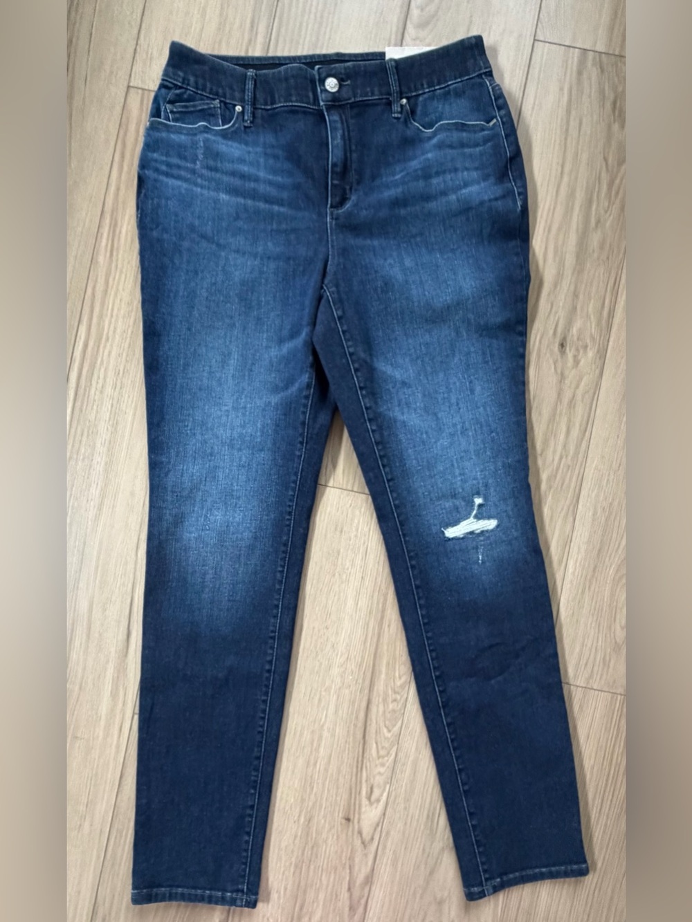 Chico's Addison Secret Stretch Destructed Jeggings  Jeans  1R